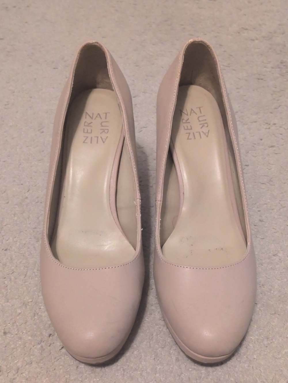 Naturalizer Blush Pink Round-Toe Leather Pumps